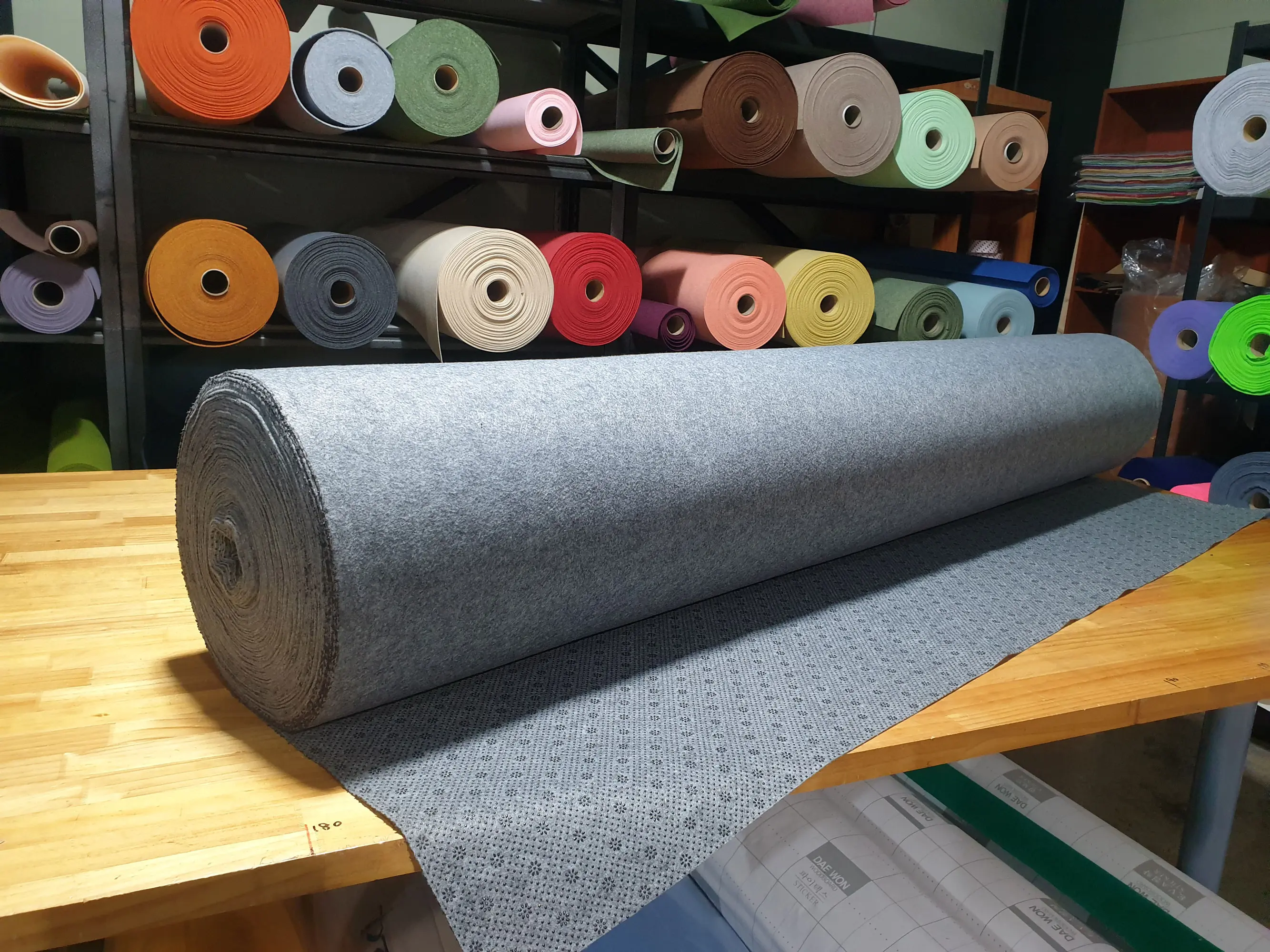 미끄럼방지 펠트 90x180cm 바닥용 소프트타입 2 non slip felt01.jpg