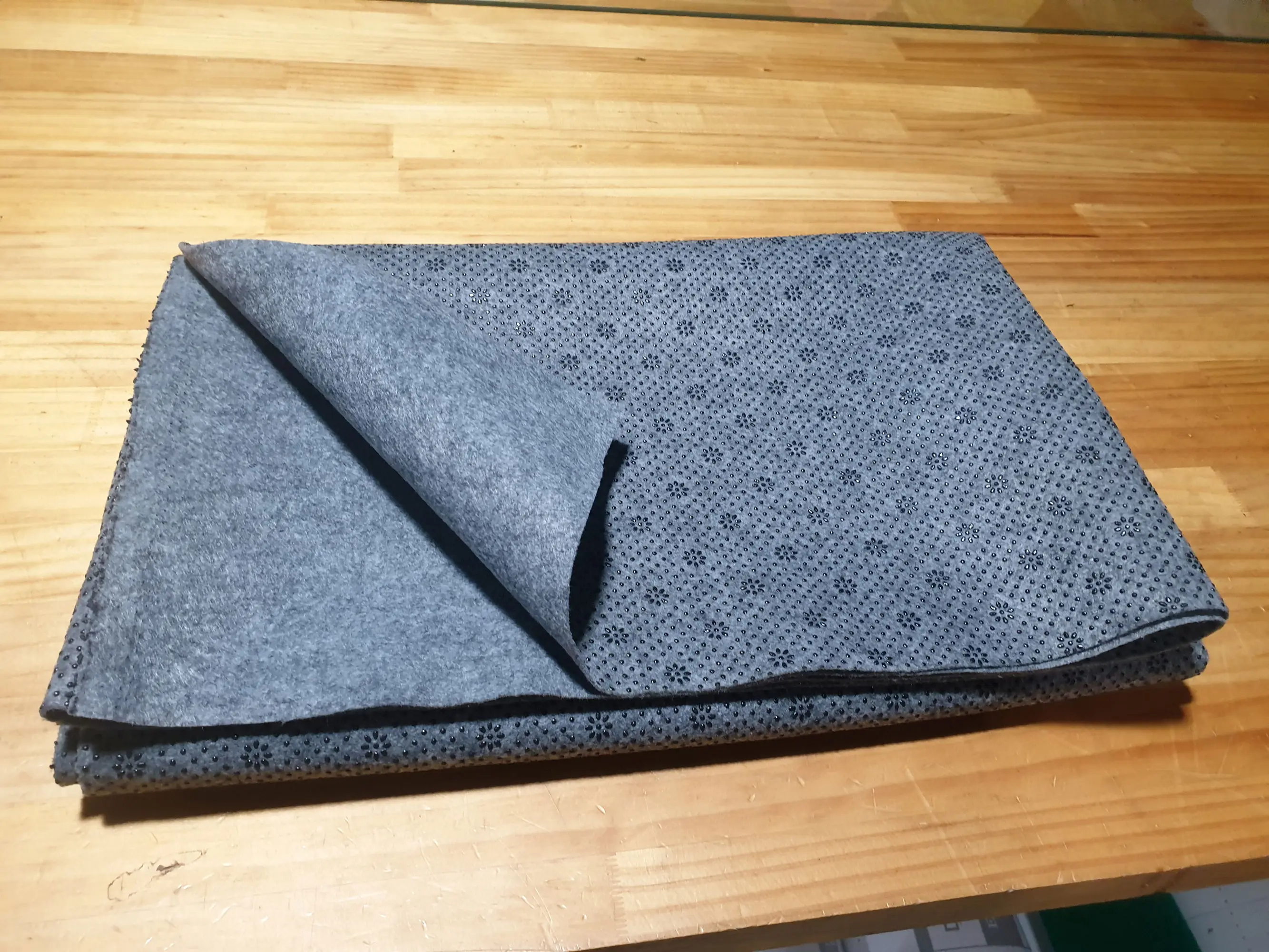 미끄럼방지 펠트 90x180cm 바닥용 소프트타입 4 non slip felt03.jpg