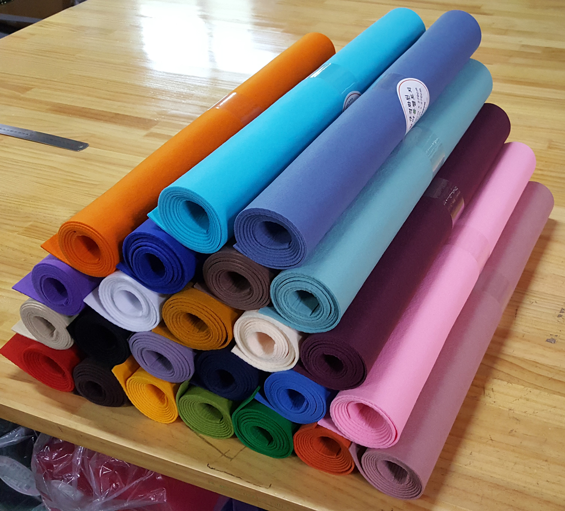ROYAL 20 Roll Felt Detail 3